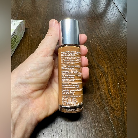 🎉HOST PICK 🎉Clinique beyond perfecting foundation + concealer - amber 30… - Picture 5 of 6